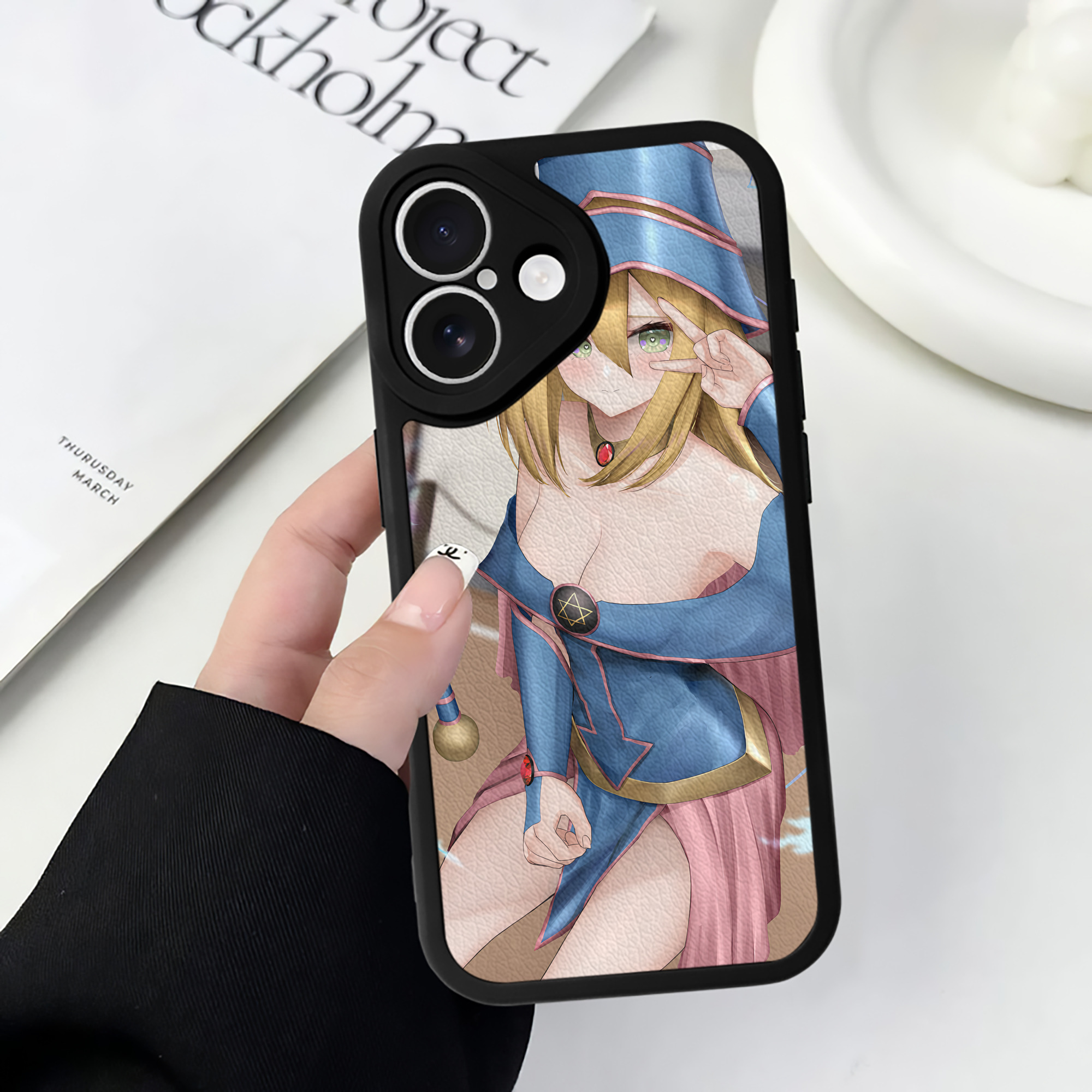 （画像用） 遊☆戯☆王 Yu-Gi-Oh! 【iPhone 16シリーズ対応】シリコンスマホケース（レザー調） 材質：シリコン